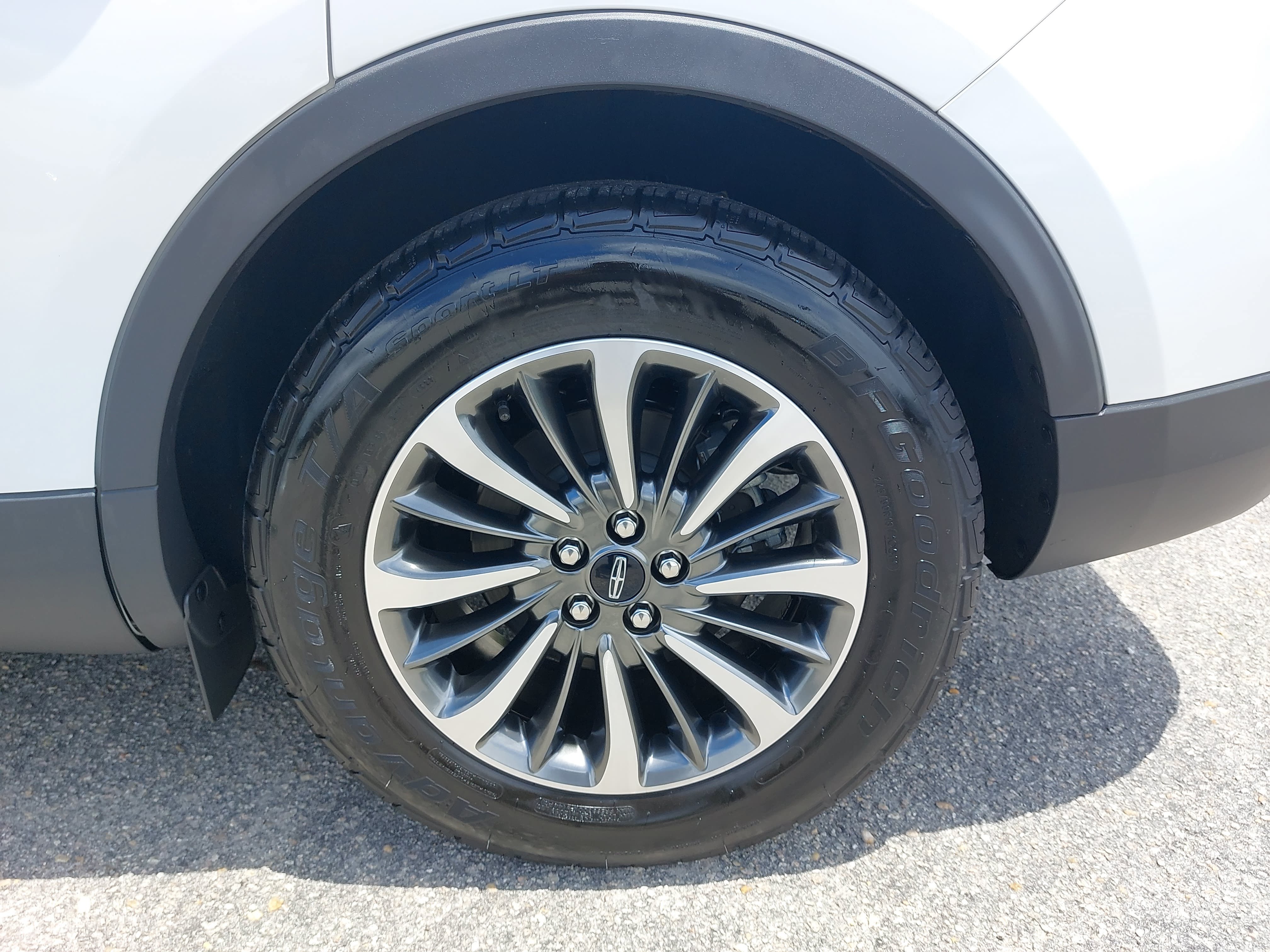 Used 2021 Lincoln Nautilus FWD w/ Equipment Group 101A image 33