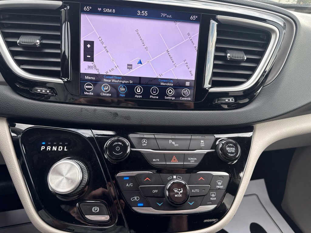 Used 2020 Chrysler Pacifica Touring-L Plus FWD image 12