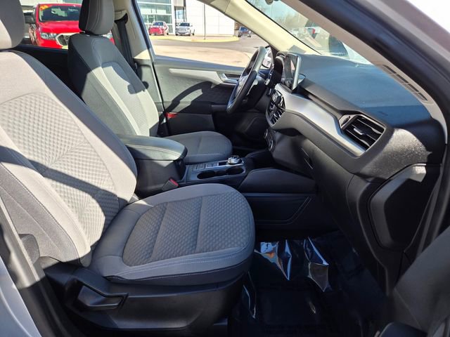 Used 2020 Ford Escape SE image 13