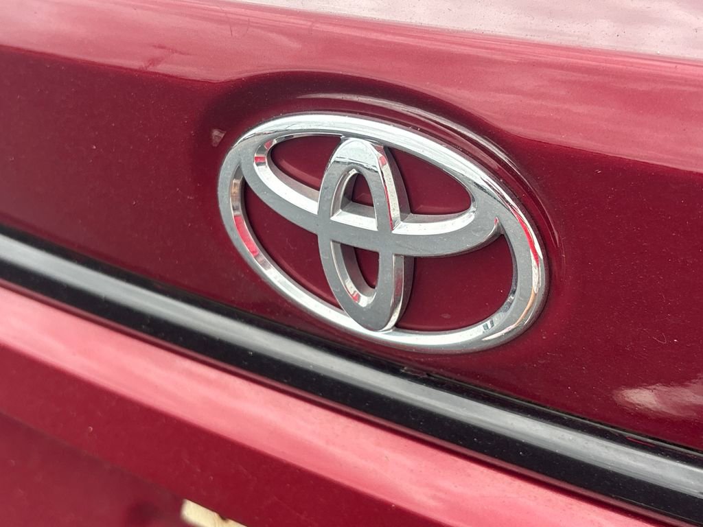 Used 2022 Toyota Corolla LE FWD image 29