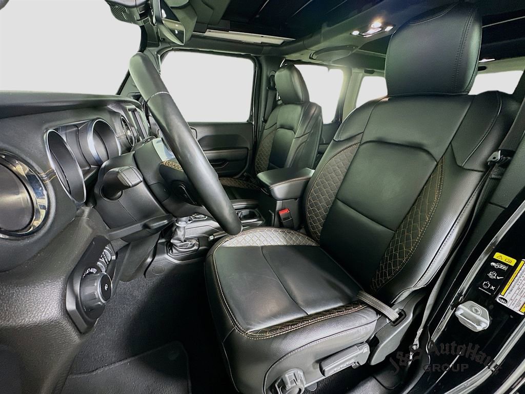 Used 2020 Jeep Wrangler Unlimited Sahara image 11