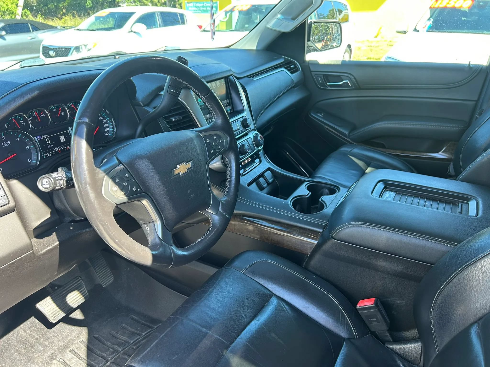 Used 2017 Chevrolet Suburban LT RWD image 27