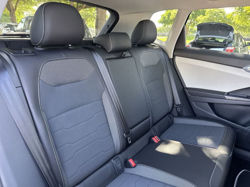 New 2026 Volkswagen Taos SE FWD image 26