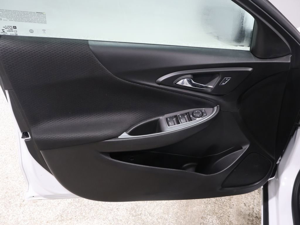 Used 2024 Chevrolet Malibu LT image 14