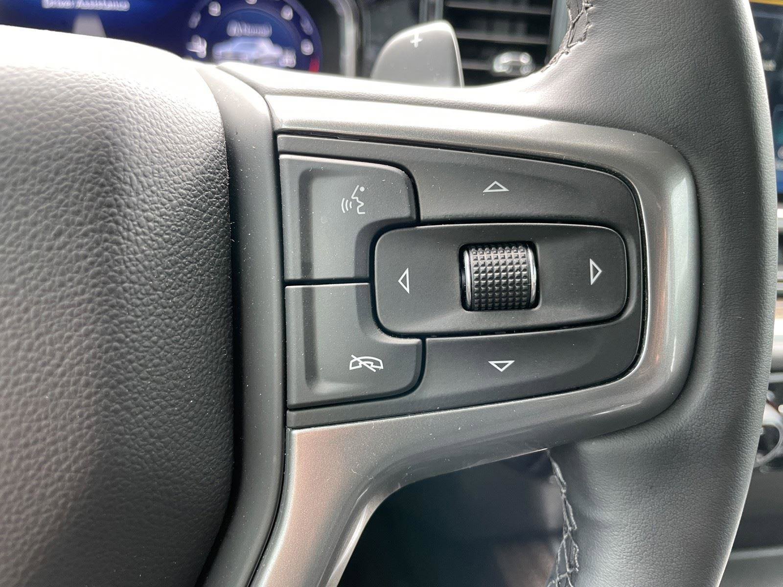 Used 2025 Chevrolet Silverado 1500 LT image 14