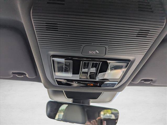 New 2026 Volkswagen Tiguan SE R-Line FWD image 20