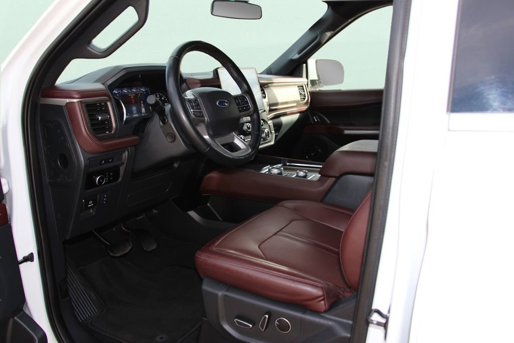 Used 2024 Ford Expedition Max Limited image 12