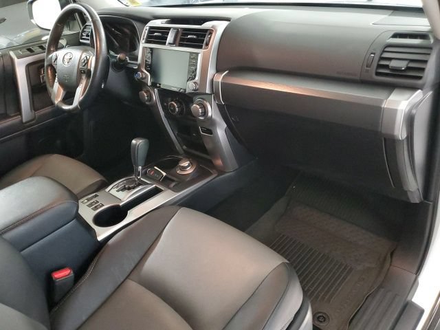 Used 2024 Toyota 4Runner SR5 Premium w/ Moonroof Package AWD/4WD image 33