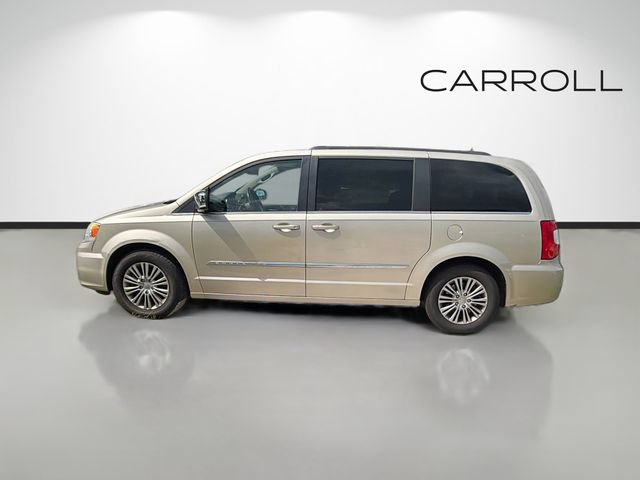 Used 2014 Chrysler Town & Country Touring-L FWD image 6