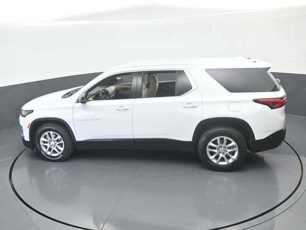 Used 2022 Chevrolet Traverse LS image 50
