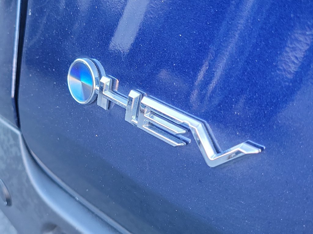 Used 2025 Toyota Sienna XLE w/ XLE Plus Package FWD image 9