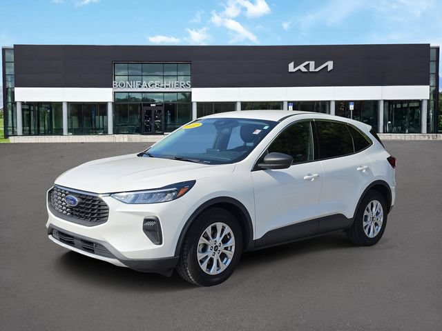 Used 2023 Ford Escape Active FWD image 2