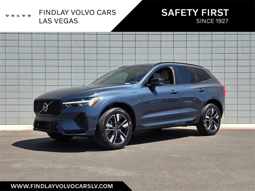 New 2026 Volvo XC60 T8 Core image 1