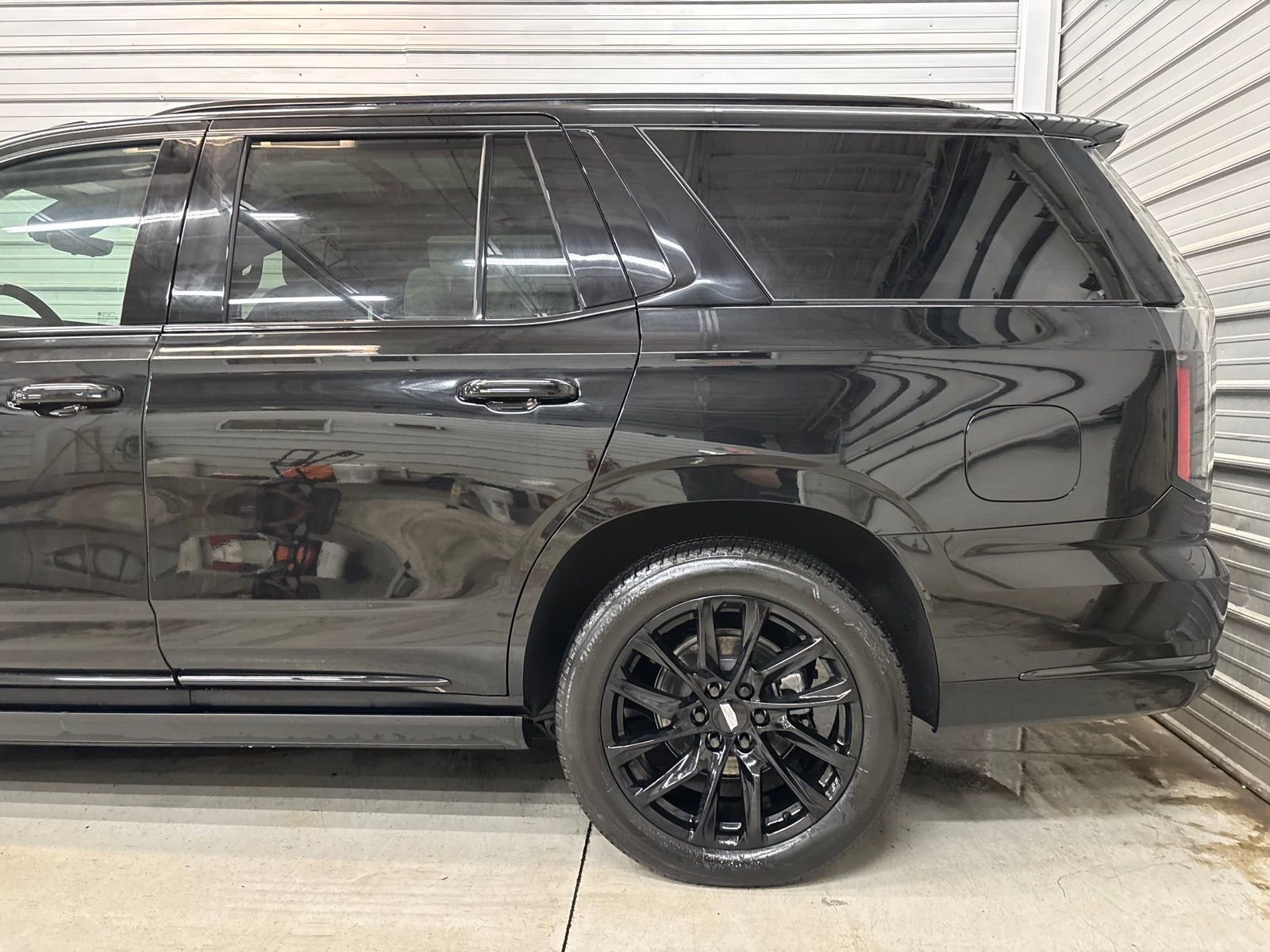 Used 2025 Cadillac Escalade Sport Platinum image 5