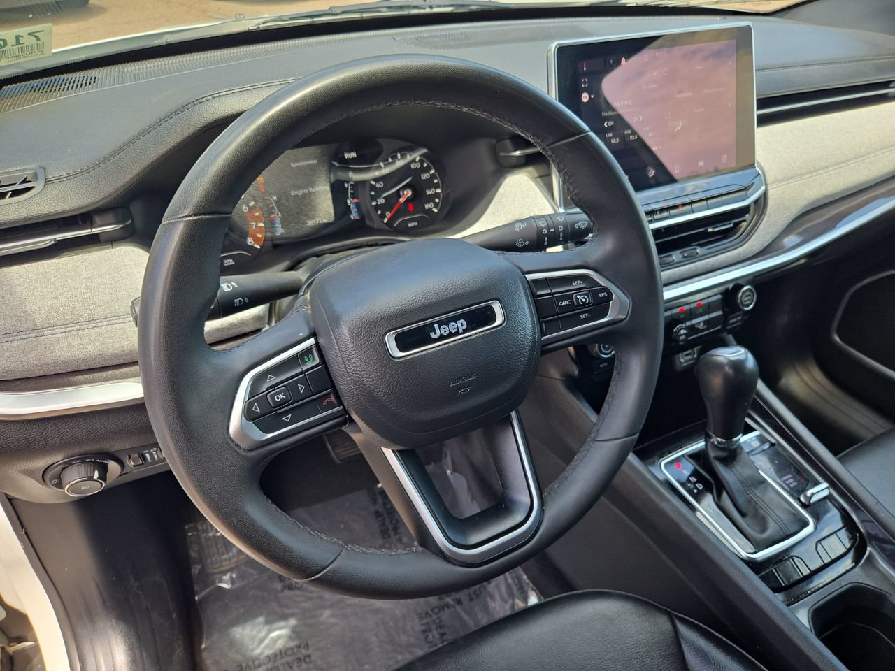 Used 2023 Jeep Compass Latitude AWD/4WD image 15