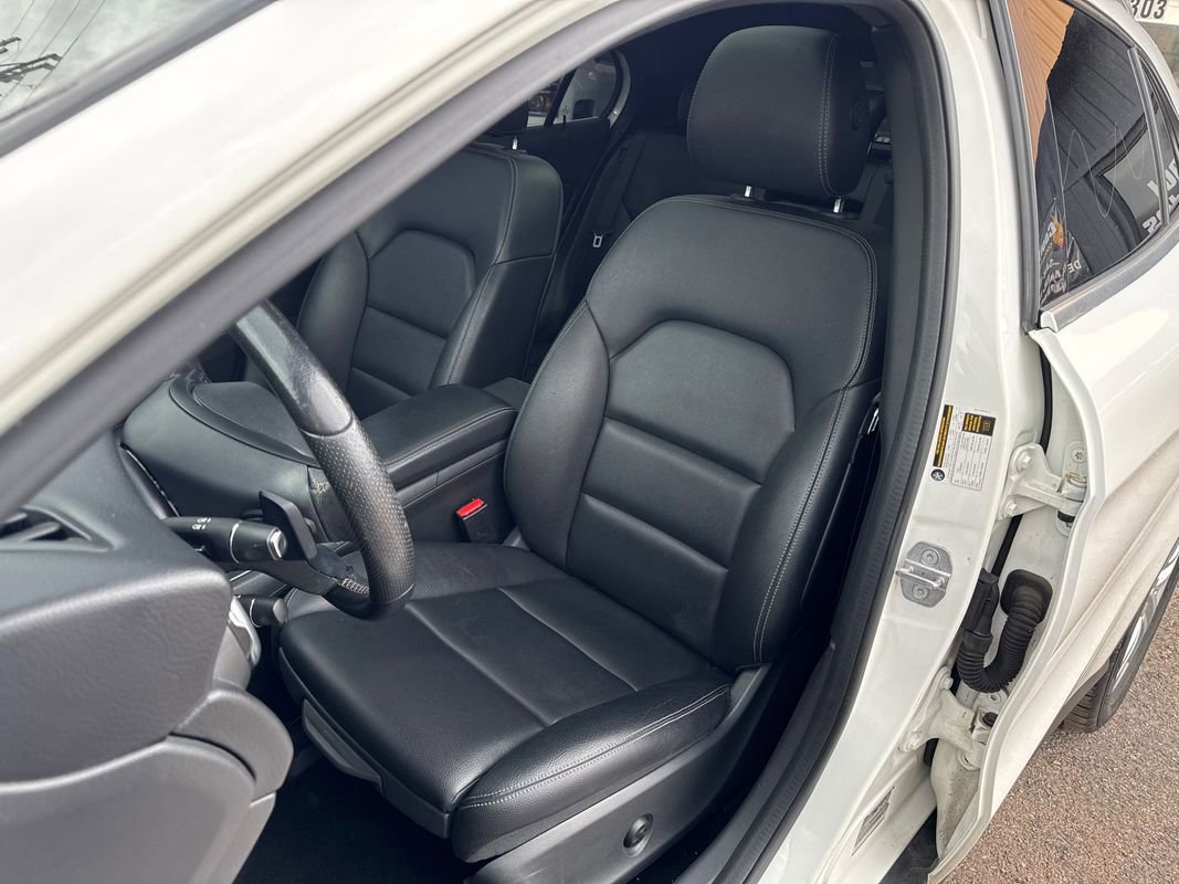 Used 2018 Mercedes-Benz GLA 250 4MATIC image 12