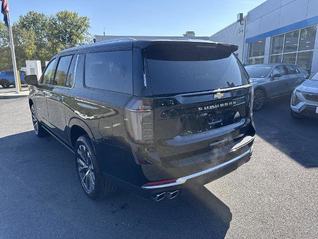 New 2025 Chevrolet Suburban High Country image 3