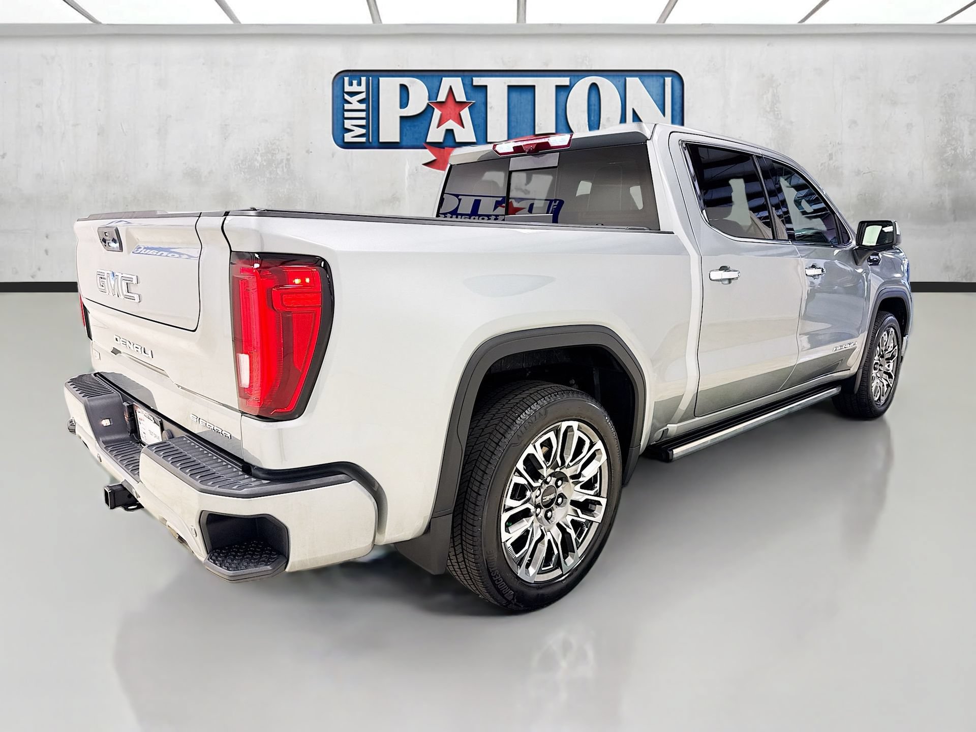 Used 2025 GMC Sierra 1500 Denali Ultimate AWD/4WD image 7