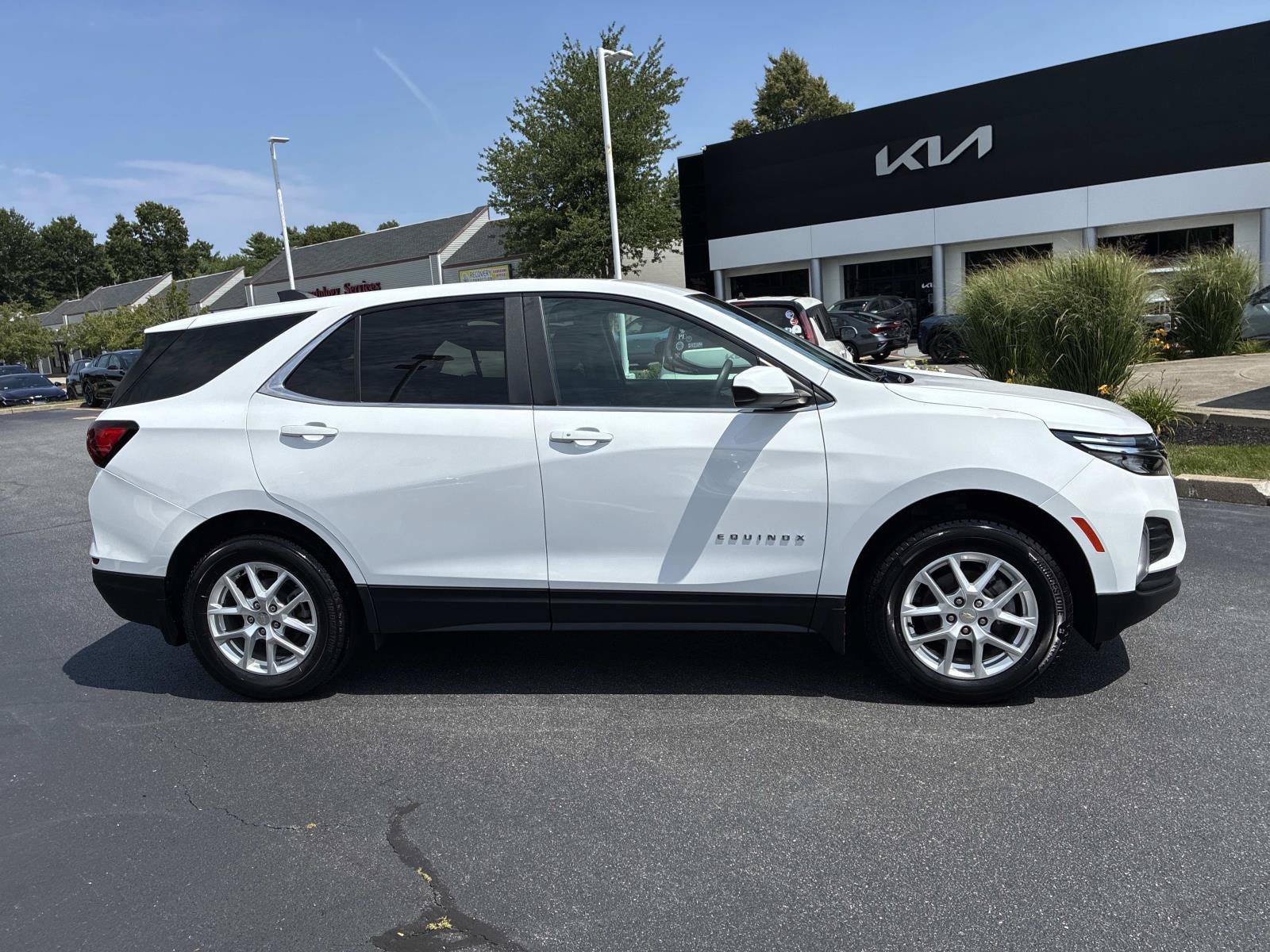 Used 2023 Chevrolet Equinox LT w/ LPO, Floor Liner Package AWD/4WD image 8