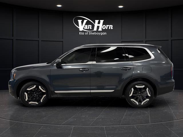 Used 2024 Kia Telluride EX image 13
