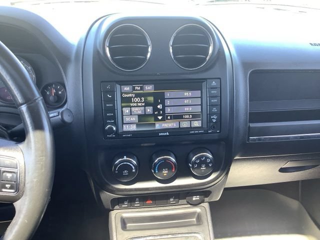 Used 2014 Jeep Patriot High Altitude FWD image 29
