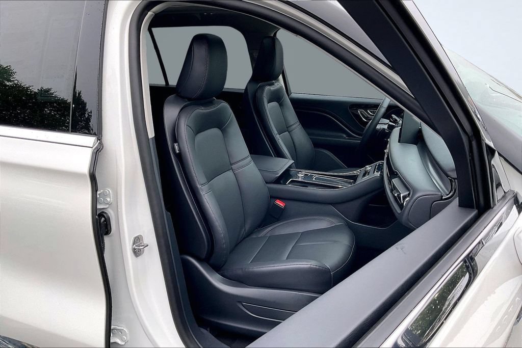 New 2026 Lincoln Aviator 2WD image 11