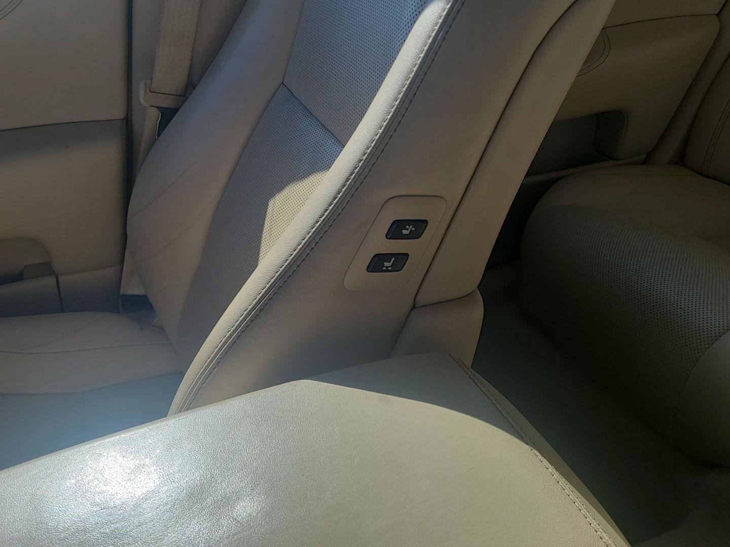 Used 2016 Lexus LS 460 image 19