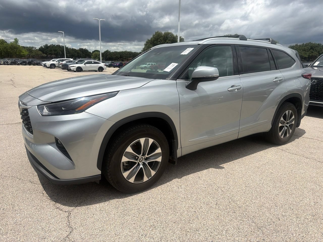 Used 2022 Toyota Highlander XLE