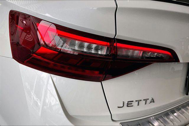 Used 2023 Volkswagen Jetta SE FWD image 23