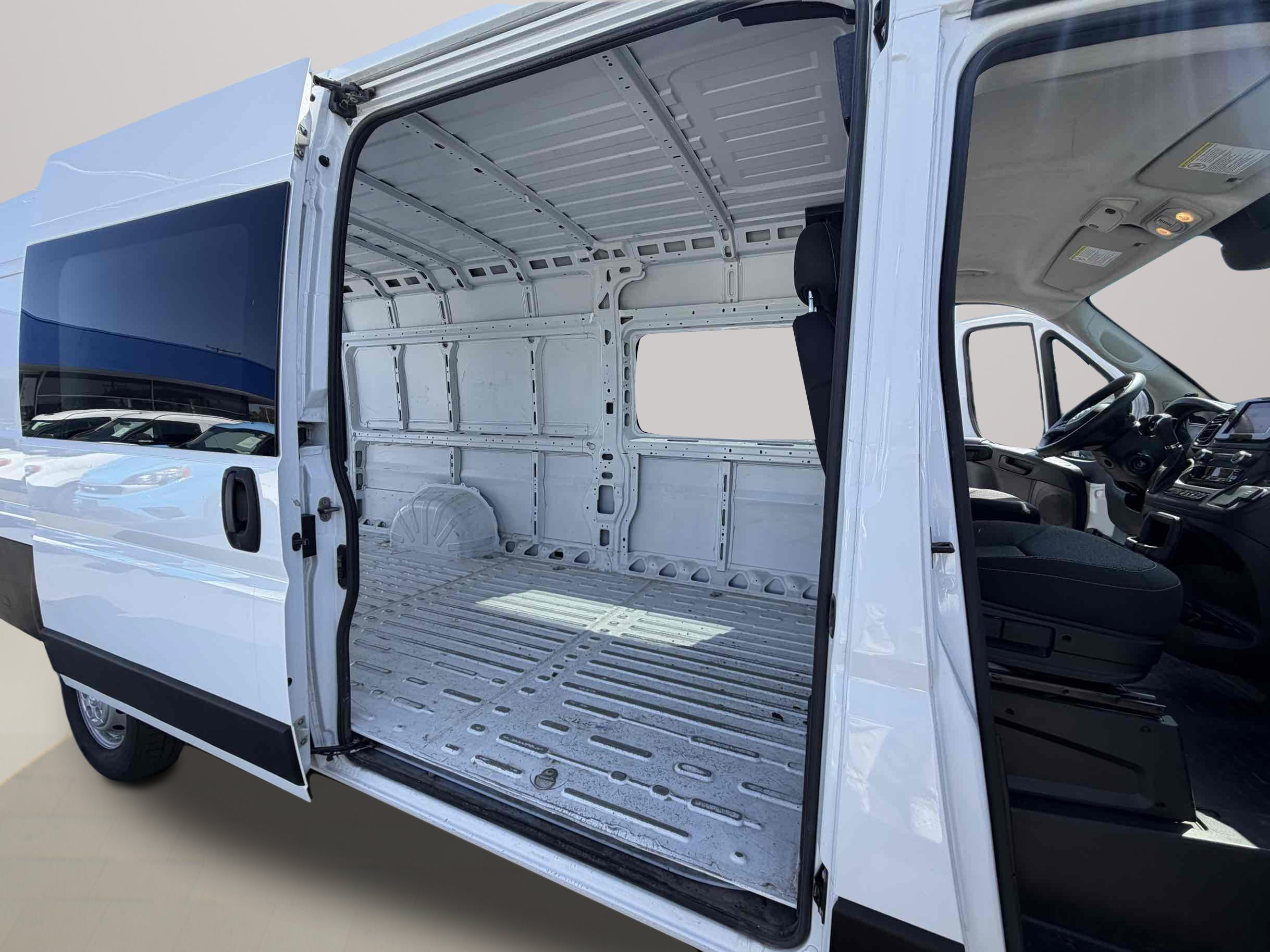 Used 2023 RAM ProMaster 3500 FWD image 11