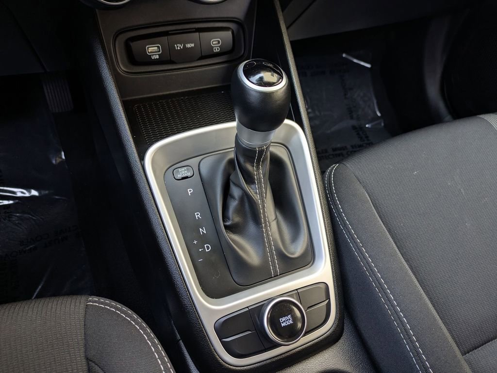 Used 2025 Hyundai Venue SEL FWD image 15