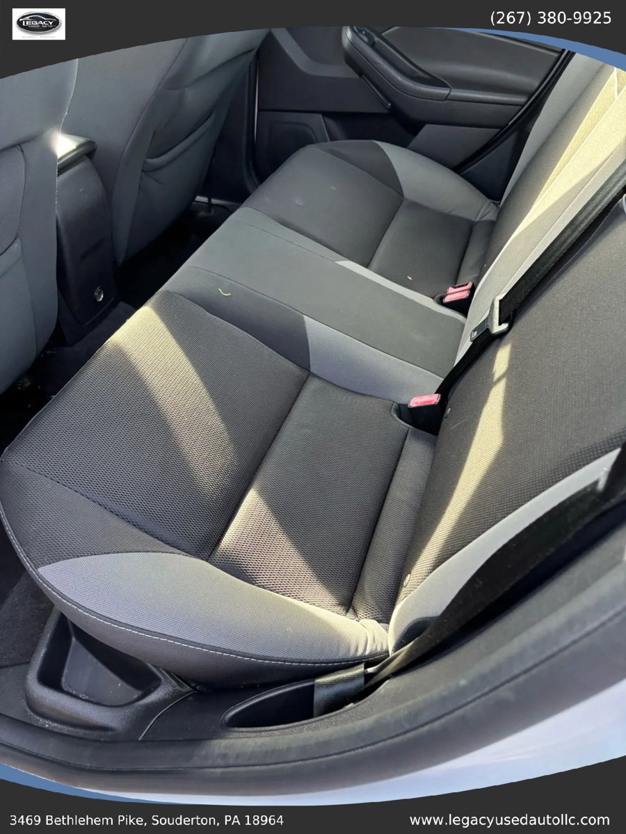Used 2013 Ford Focus SE image 34