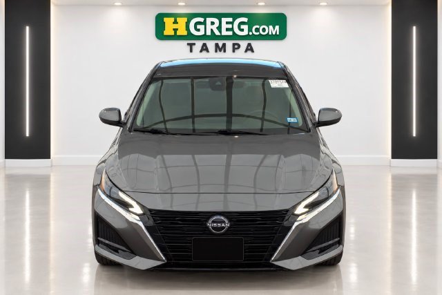 Used 2023 Nissan Altima 2.5 SV FWD image 7