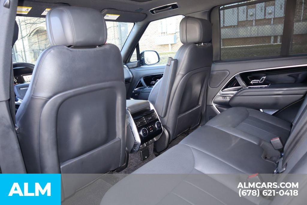 Used 2024 Land Rover Range Rover SE image 17