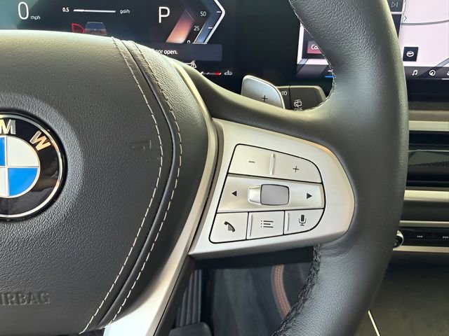 Used 2024 BMW X7 xDrive40i w/ Premium Package AWD/4WD image 21