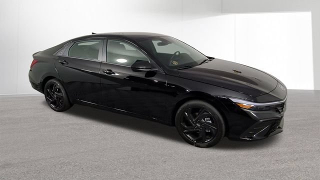 New 2026 Hyundai Elantra Sport FWD image 2