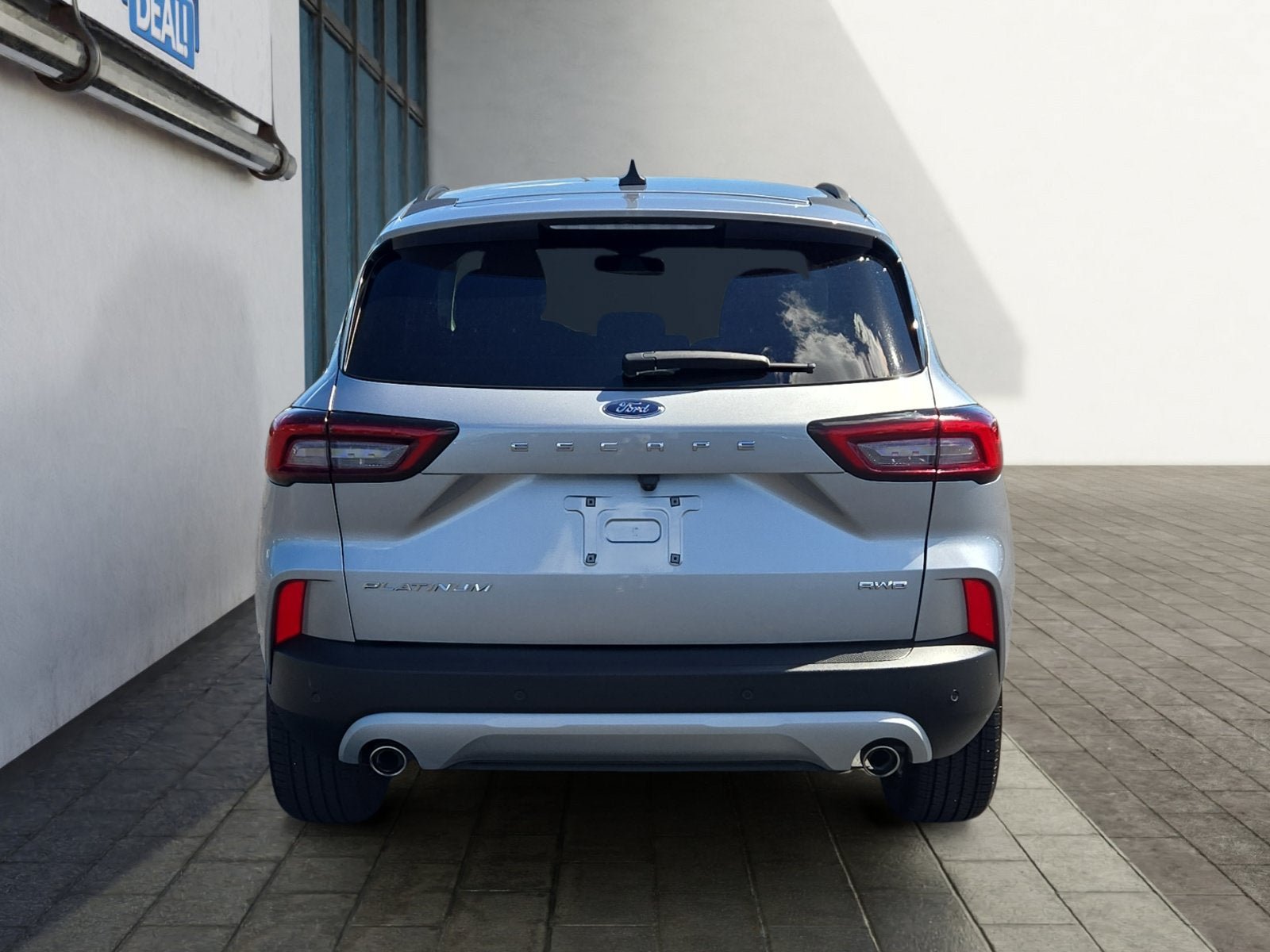 Used 2023 Ford Escape Platinum AWD/4WD image 4