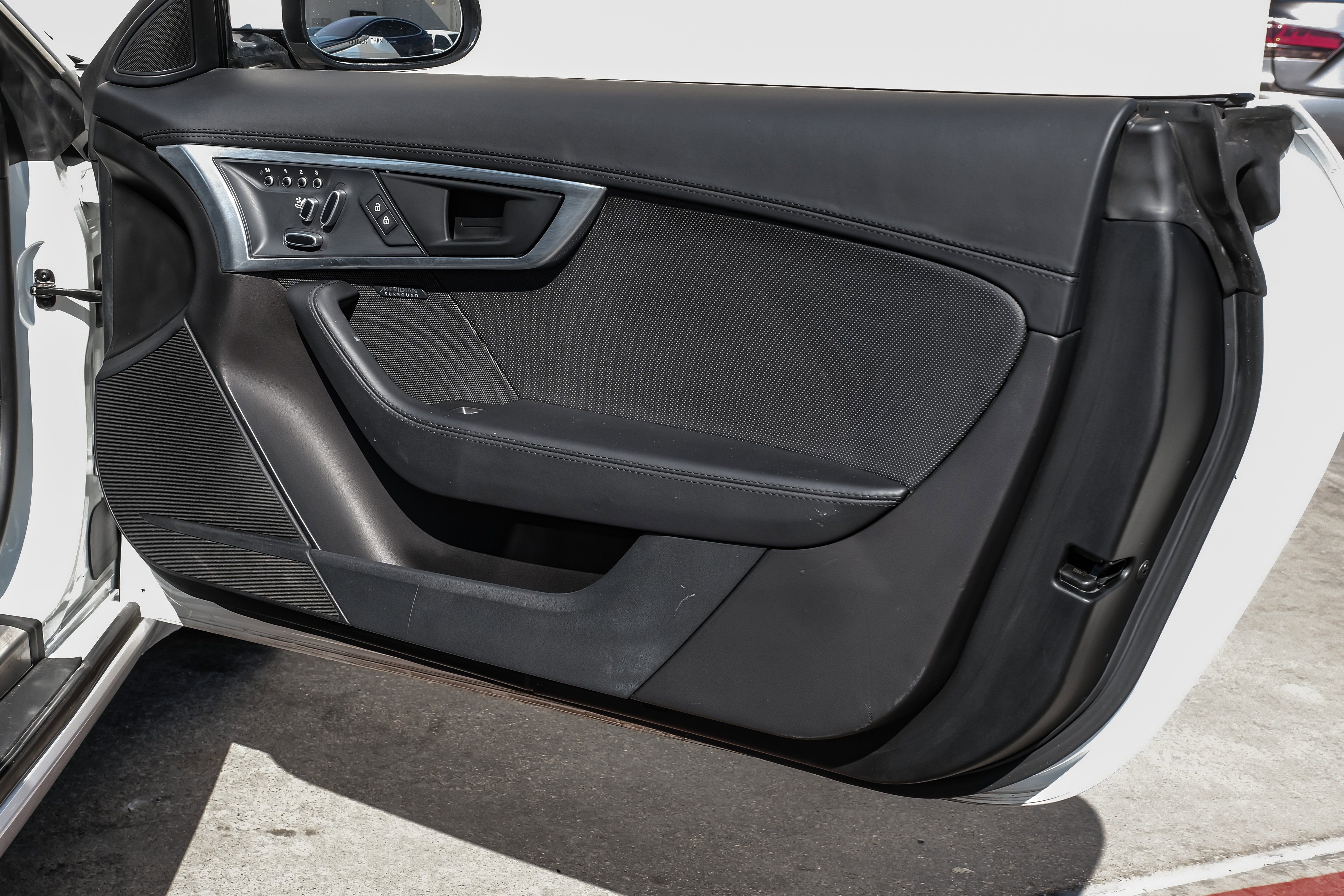 Used 2021 Jaguar F-TYPE Coupe image 37