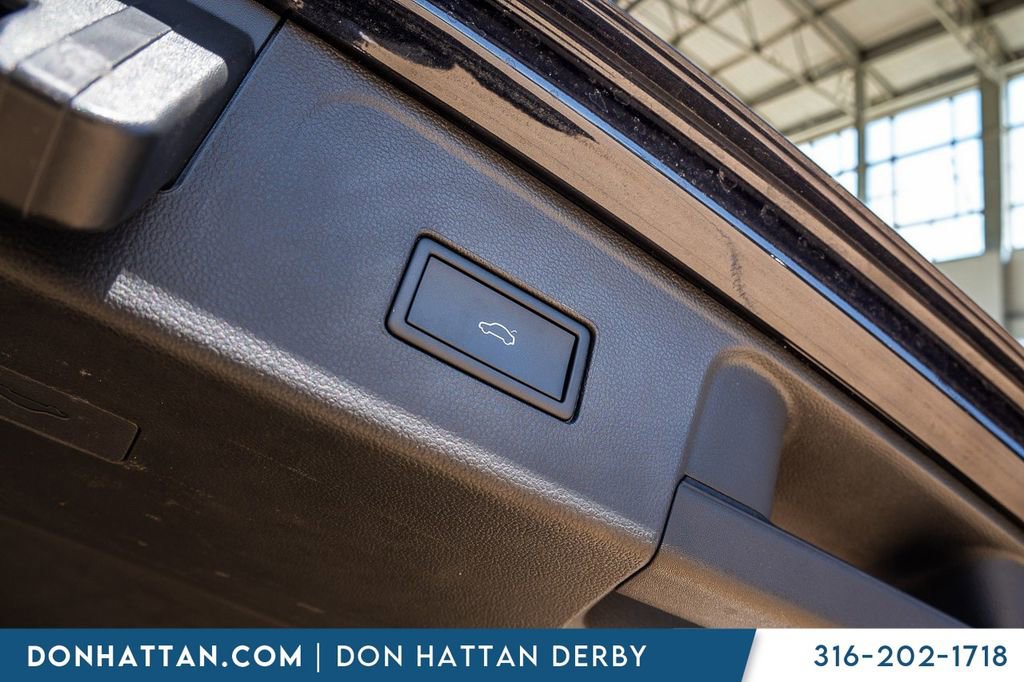 Used 2025 Volkswagen Atlas SE AWD/4WD image 30