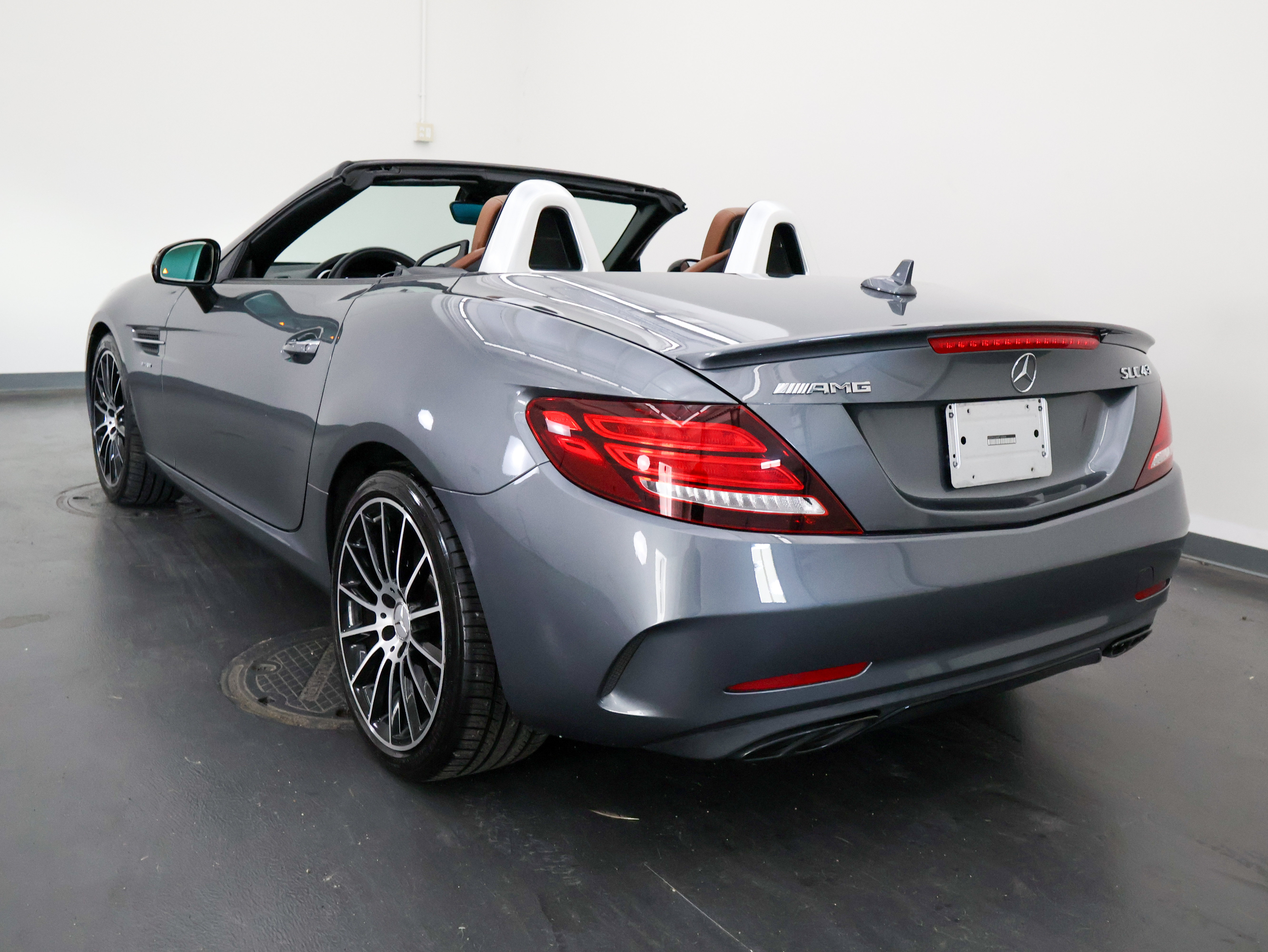 Used 2019 Mercedes-Benz SLC 43 AMG image 6