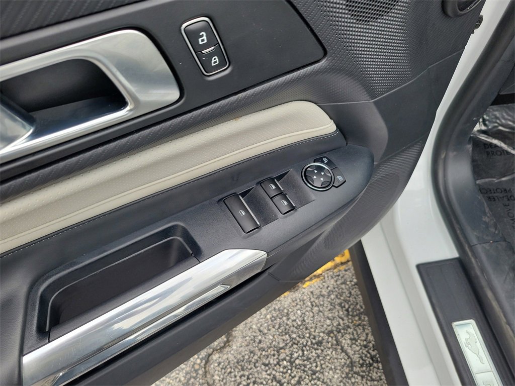 Certified 2025 Ford Mustang Premium image 11