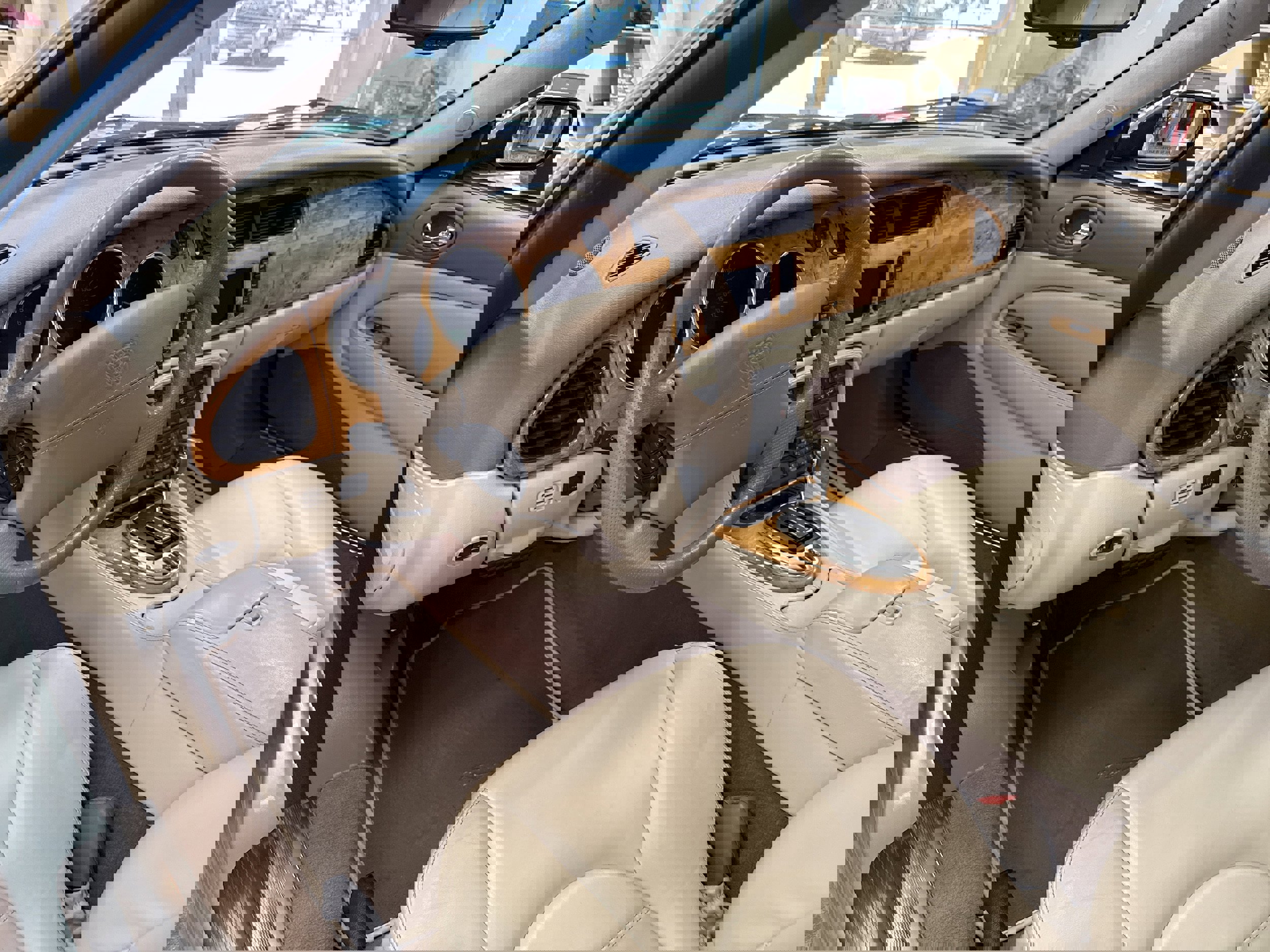 Used 2006 Jaguar XK8 Convertible image 25