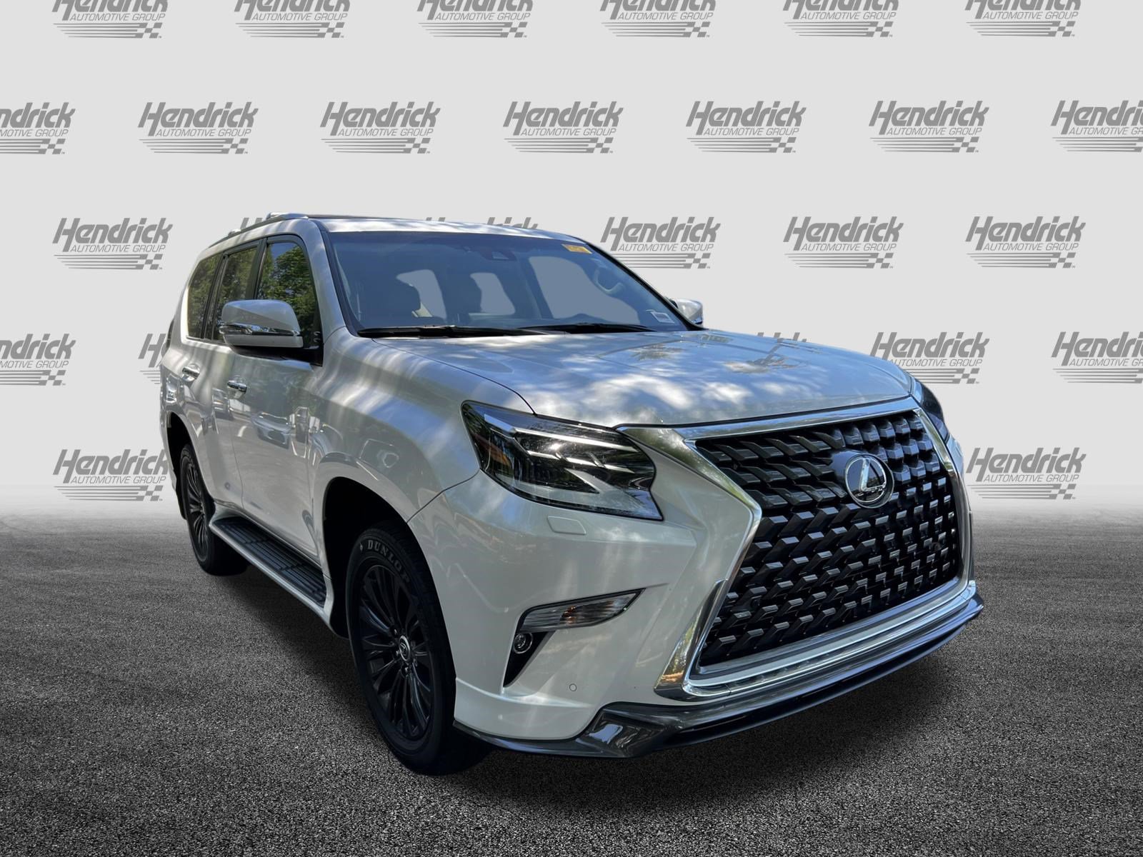 Used 2023 Lexus GX 460 Premium w/ Accessory Package image 2