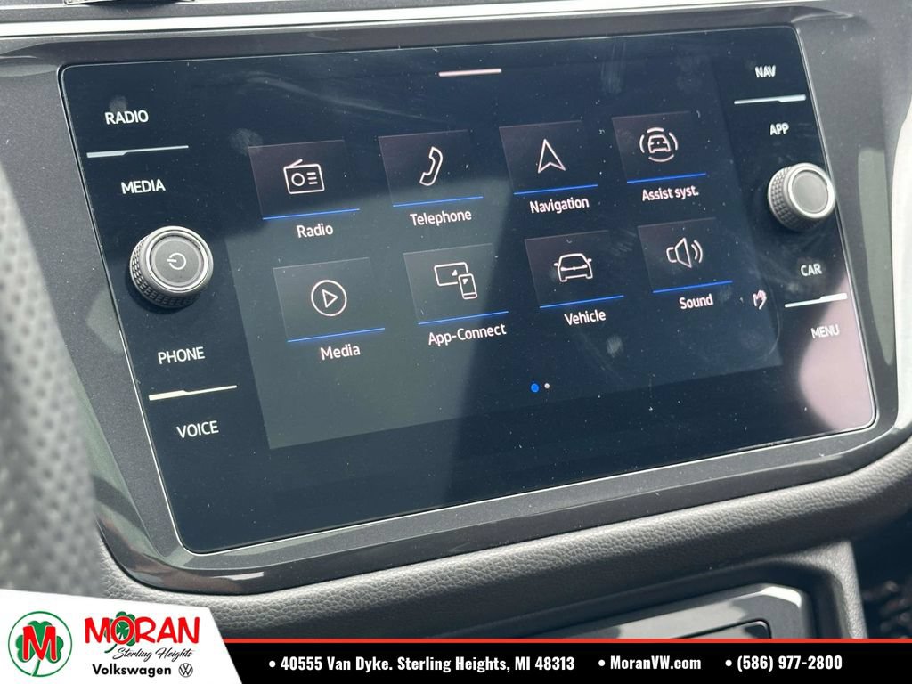 Certified 2024 Volkswagen Tiguan SEL R-Line AWD/4WD image 29