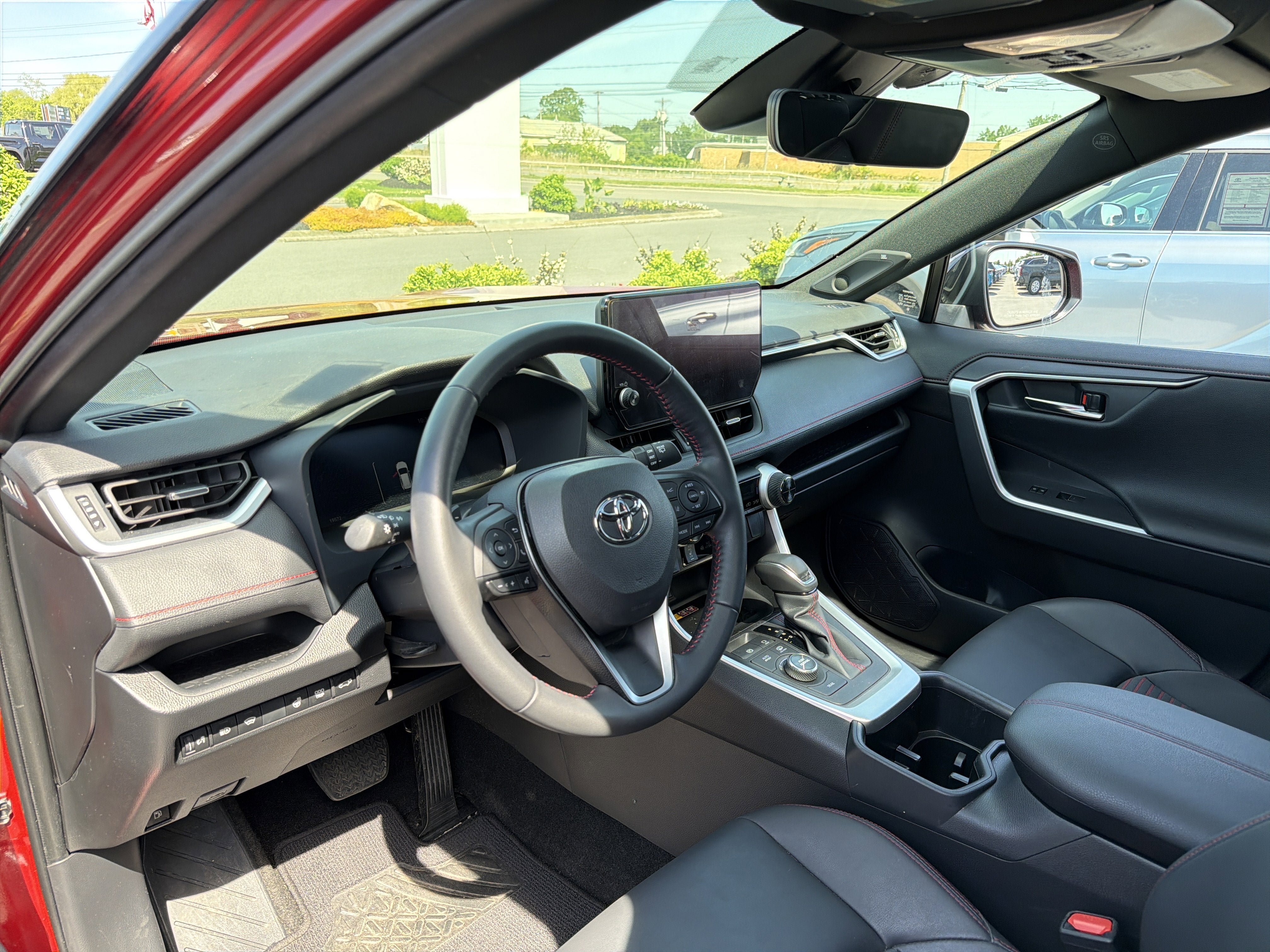 Used 2023 Toyota RAV4 XSE w/ Weather Package AWD/4WD image 9