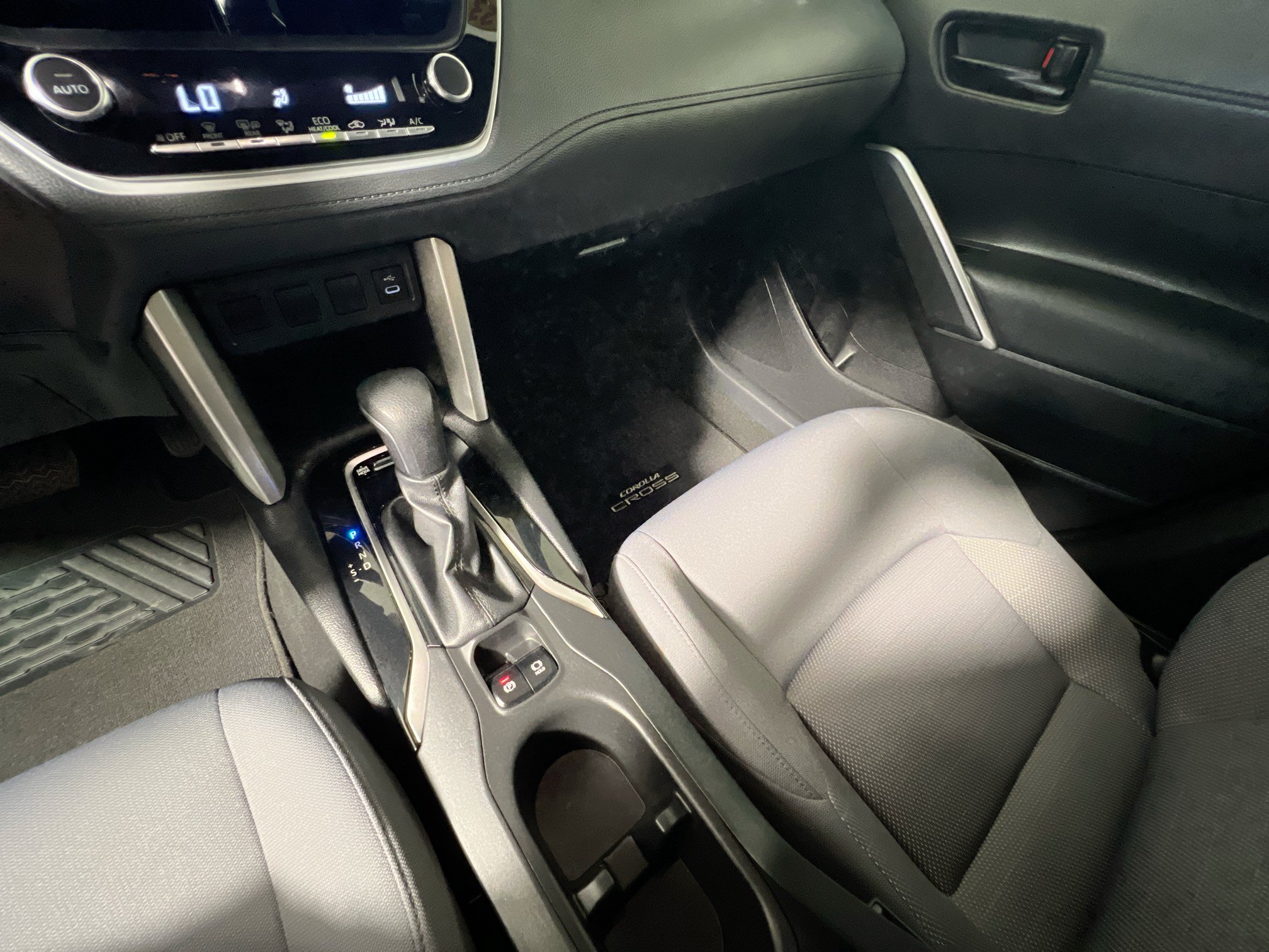 Used 2023 Toyota Corolla Cross AWD Hybrid image 25