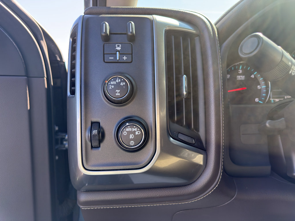 Used 2016 Chevrolet Silverado 1500 LTZ image 10