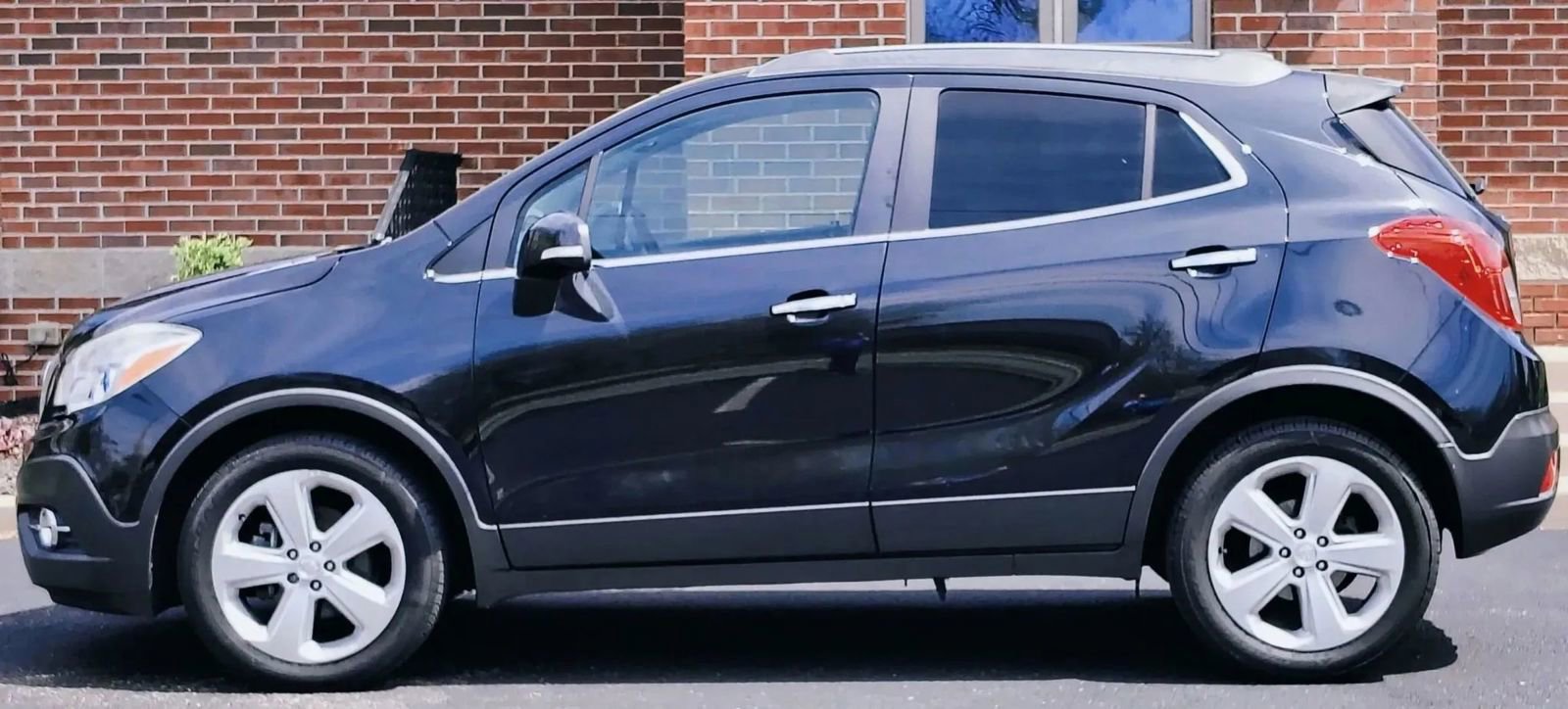 Used 2015 Buick Encore Leather FWD image 11
