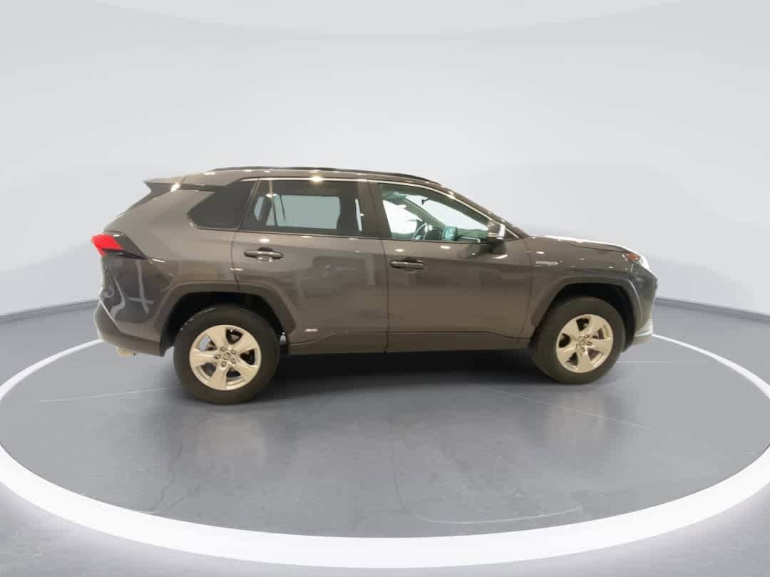 Used 2021 Toyota RAV4 XLE w/ Convenience Package AWD/4WD image 9