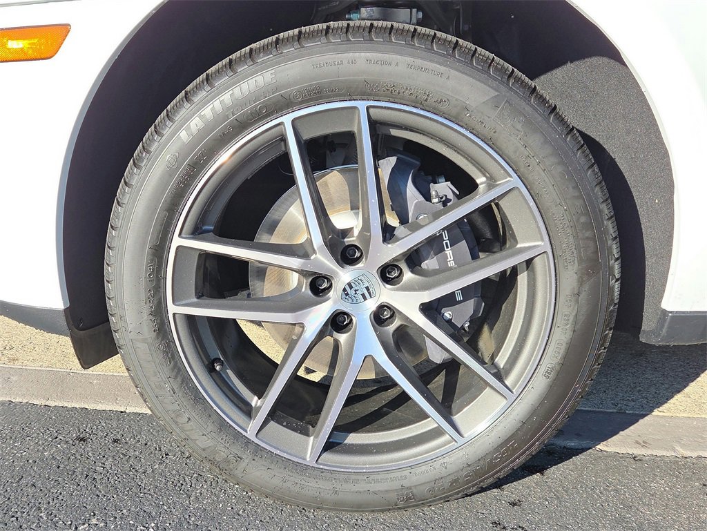 New 2026 Porsche Macan image 24